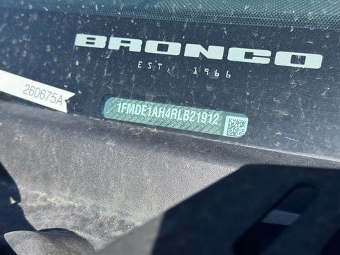 Used 2024 Ford Bronco Black Diamond image 8