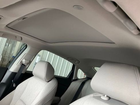 Used 2025 Honda Accord SE image 6