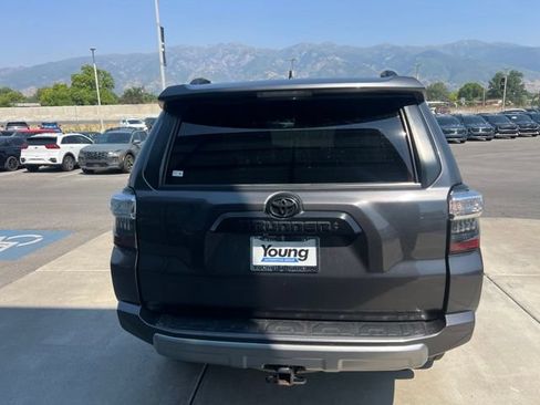 Used 2022 Toyota 4Runner TRD Off-Road AWD/4WD image 4