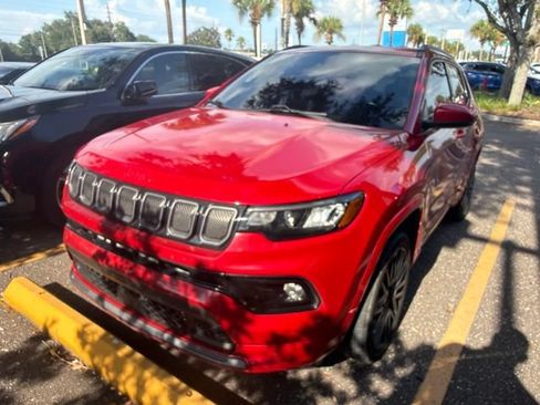 Used 2022 Jeep Compass Limited AWD/4WD image 3