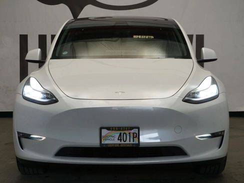 Used 2020 Tesla Model Y Long Range image 2