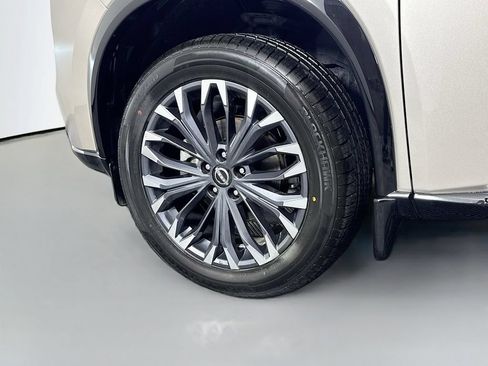 Used 2024 Nissan Rogue Platinum w/ Platinum Premium Package AWD/4WD image 40