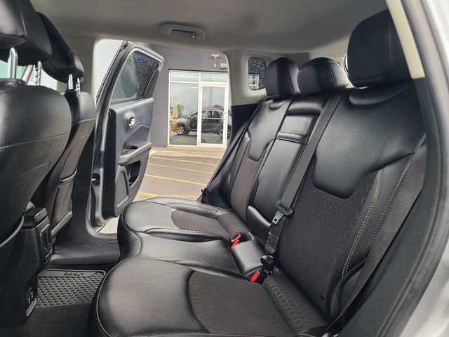 Used 2019 Jeep Compass Latitude w/ Cold Weather Group AWD/4WD image 23
