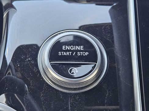 Certified 2025 Mercedes-Benz GLC 300 image 21