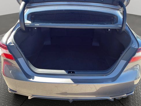 Used 2022 Toyota Camry SE FWD image 22