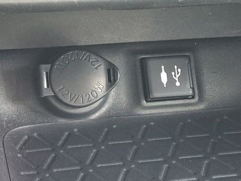 Used 2019 Toyota RAV4 XLE Premium w/ Cold Weather Package AWD/4WD image 25