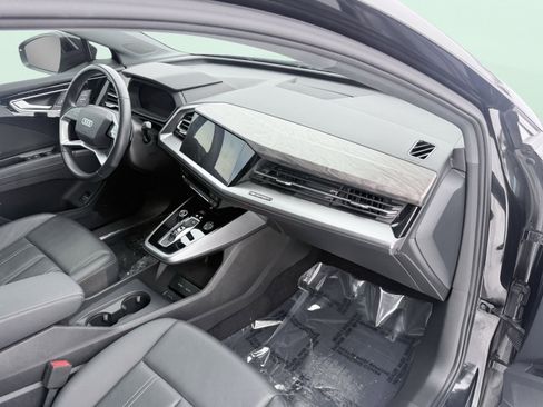 Used 2023 Audi Q4 e-tron Premium Plus w/ Premium Plus image 14