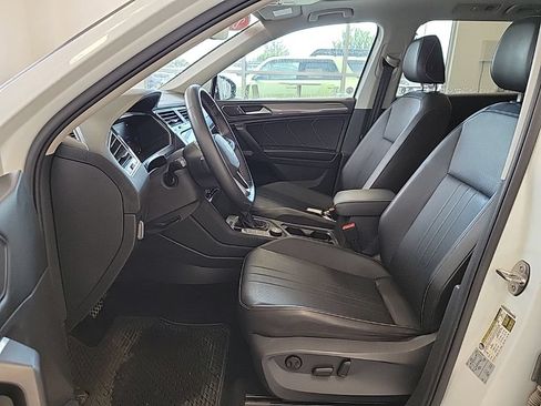 Used 2022 Volkswagen Tiguan SE AWD/4WD image 8
