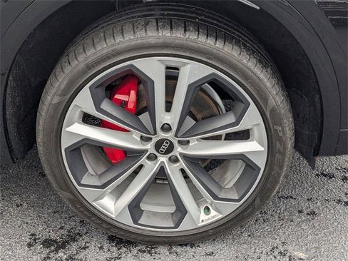 Used 2024 Audi Q5 2.0T Premium Plus image 11