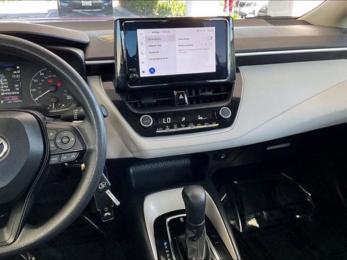Certified 2023 Toyota Corolla LE image 9