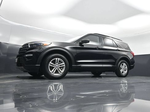 Used 2022 Ford Explorer XLT AWD/4WD image 41