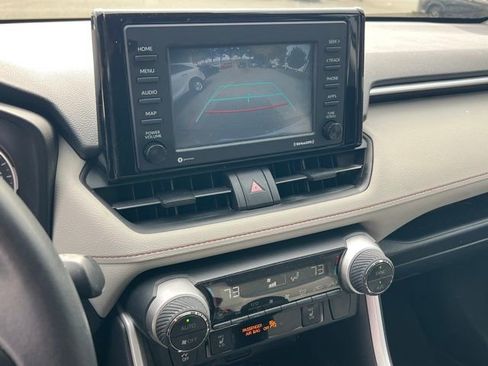 Used 2021 Toyota RAV4 XLE w/ Convenience Package image 22