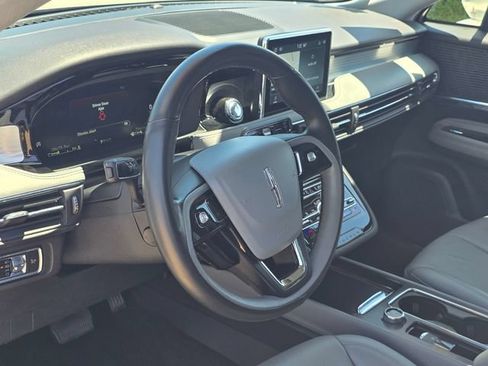 Used 2022 Lincoln Corsair Reserve AWD/4WD image 7