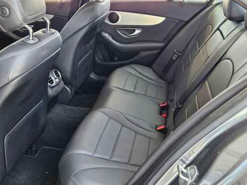 Used 2019 Mercedes-Benz C 300 Sedan image 24