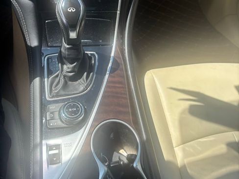 Used 2018 INFINITI Q50 Luxe image 3