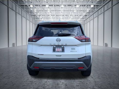 Certified 2023 Nissan Rogue SL w/ SL Premium Package AWD/4WD image 9