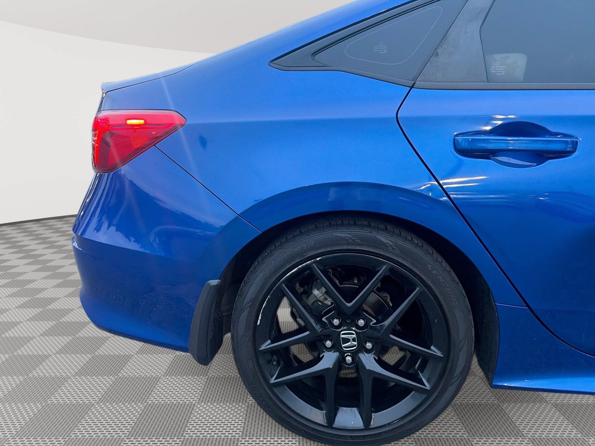 Used 2023 Honda Civic Sport image 29