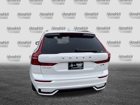 Certified 2025 Volvo XC60 B5 Plus image 9