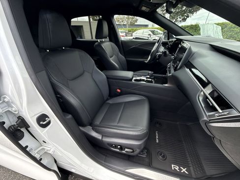 Used 2025 Lexus RX 350 FWD w/ Technology Package image 16