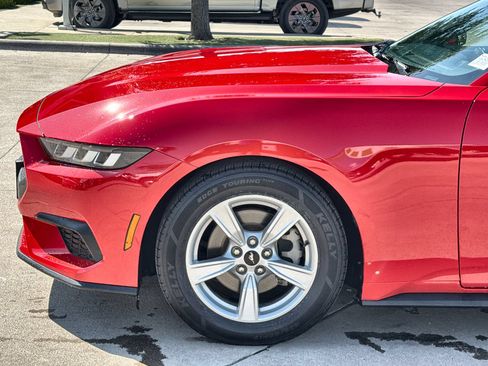 Used 2024 Ford Mustang Coupe RWD image 10