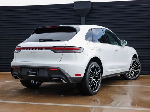 Certified 2025 Porsche Macan AWD/4WD image 7
