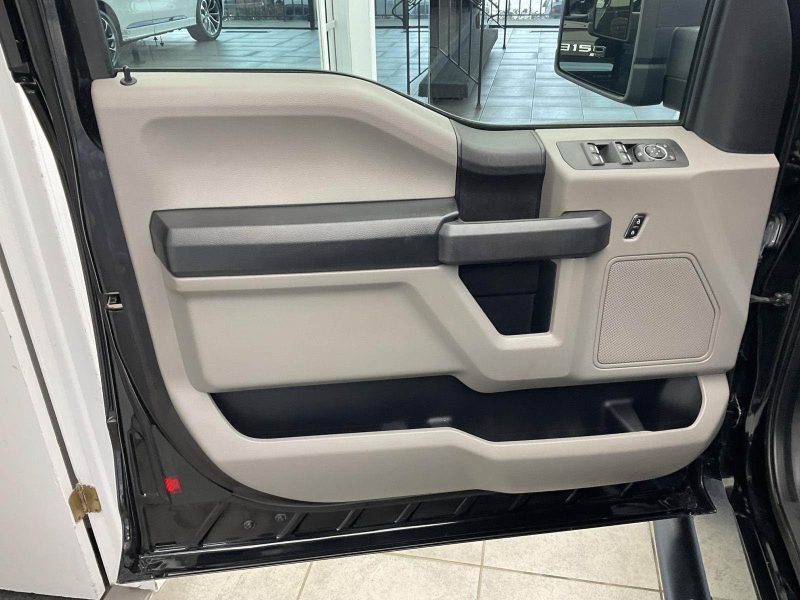 Used 2019 Ford F150 XL w/ Equipment Group 101A Mid AWD/4WD image 9