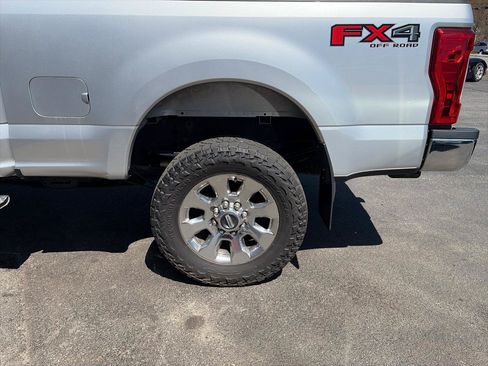 Used 2019 Ford F250 Lariat w/ Chrome Package AWD/4WD image 19