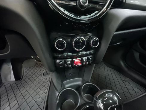Used 2020 MINI Cooper 4-Door Hardtop image 17