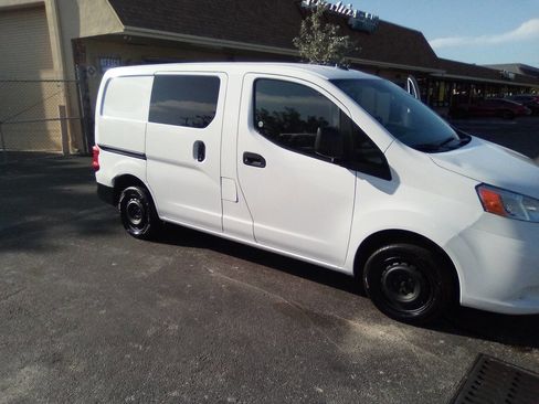Used 2020 Nissan NV200 S image 3
