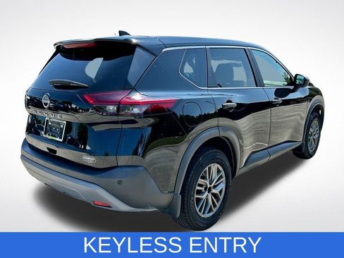 Used 2023 Nissan Rogue S image 6