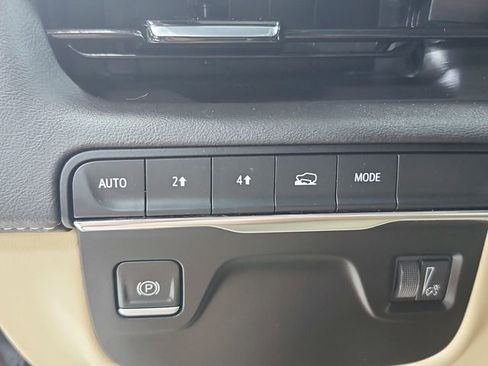 Used 2021 Cadillac Escalade Premium Luxury AWD/4WD image 30