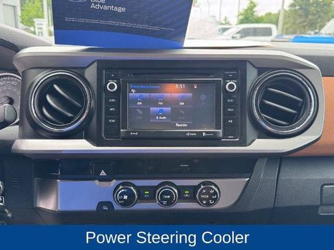 Used 2017 Toyota Tacoma SR5 w/ Tow Package RWD image 16