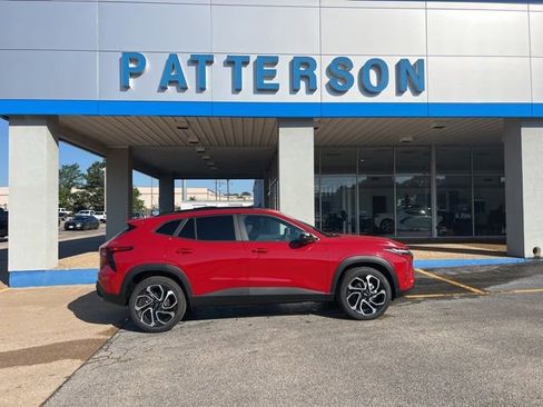 New 2026 Chevrolet Trax RS FWD image 1