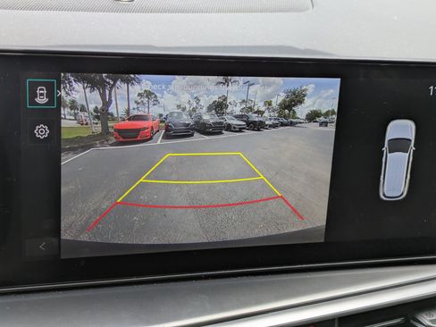 Certified 2026 Kia Sorento S w/ S Panoramic Sunroof Package FWD image 23