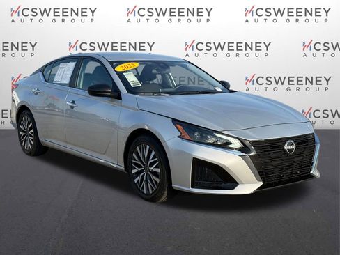 Used 2025 Nissan Altima 2.5 SV image 7