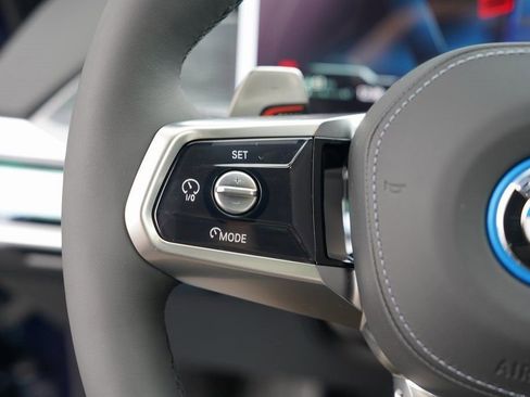 New 2026 BMW 750e xDrive 750e xDrive image 31