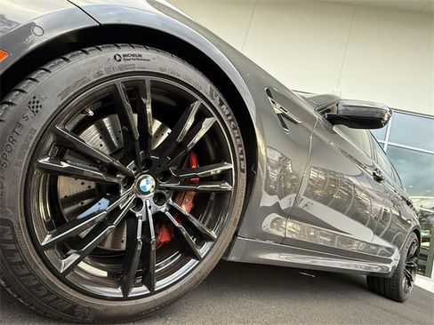 Certified 2022 BMW M5 w/ Executive Package image 11