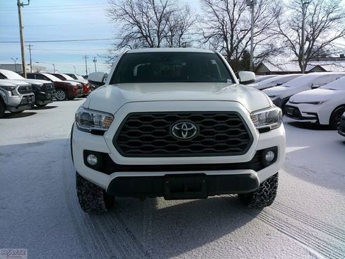 Used 2021 Toyota Tacoma TRD Off-Road w/ Technology Package image 8