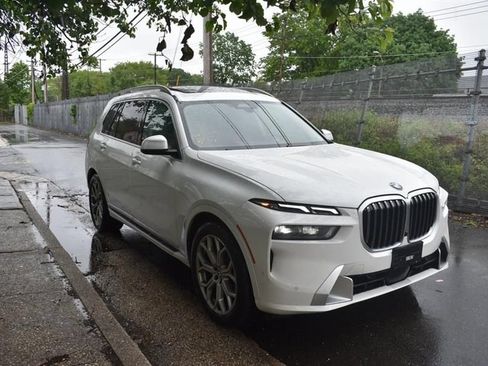 Used 2026 BMW X7 xDrive40i AWD/4WD image 4