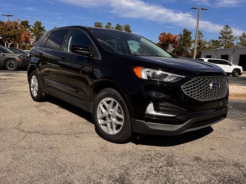 Used 2024 Ford Edge SEL image 11