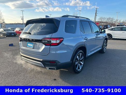Certified 2025 Honda Pilot Elite image 6