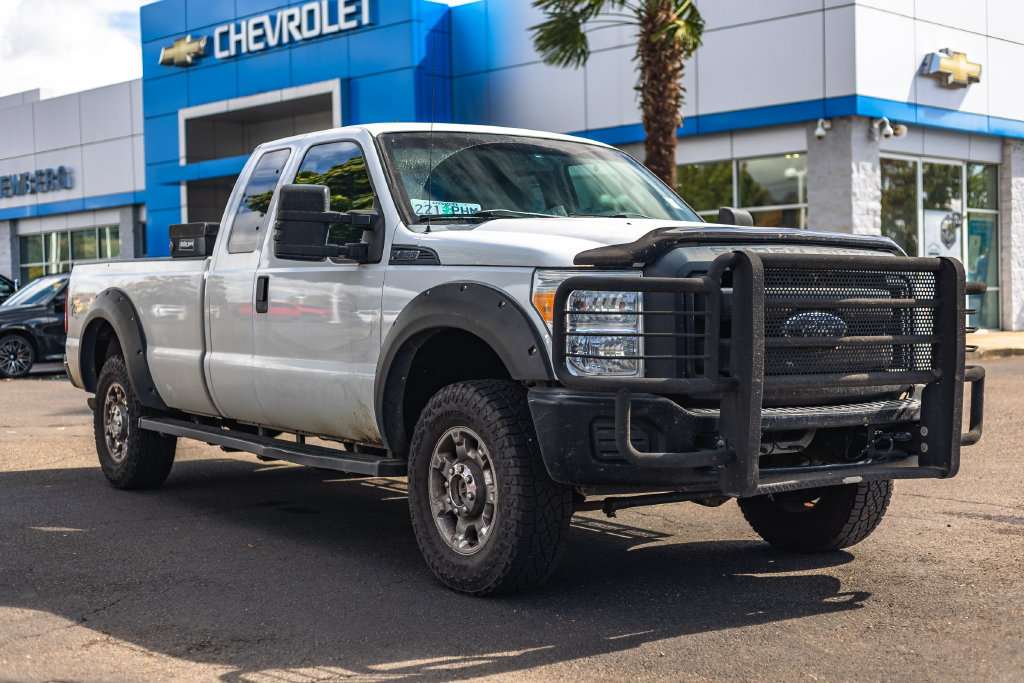 Used 2015 Ford F250 XL w/ Power Equipment Group AWD/4WD image 1
