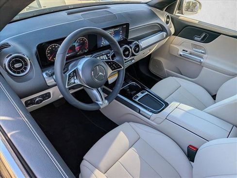 New 2026 Mercedes-Benz GLB 250 image 3