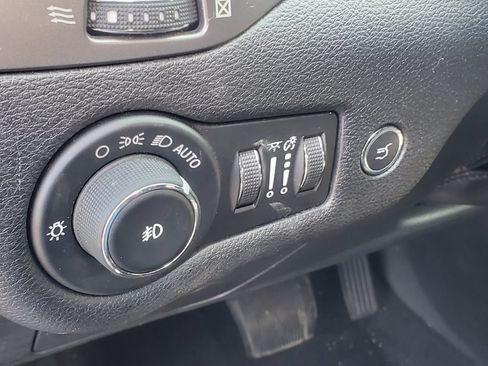 Used 2020 Jeep Cherokee Limited AWD/4WD image 10