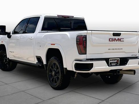 Used 2025 GMC Sierra 2500 AT4 w/ AT4 Premium Plus Package AWD/4WD image 12