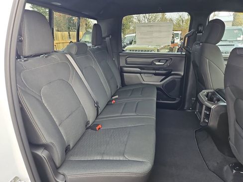 New 2026 RAM 1500 Express AWD/4WD image 15