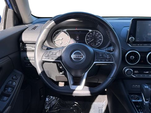 Used 2020 Nissan Sentra SV image 12