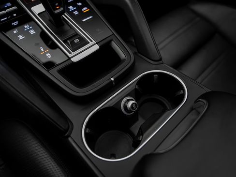 Used 2019 Porsche Cayenne E-Hybrid AWD/4WD image 54