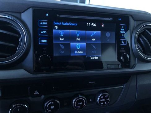 Used 2018 Toyota Tacoma TRD Sport image 23