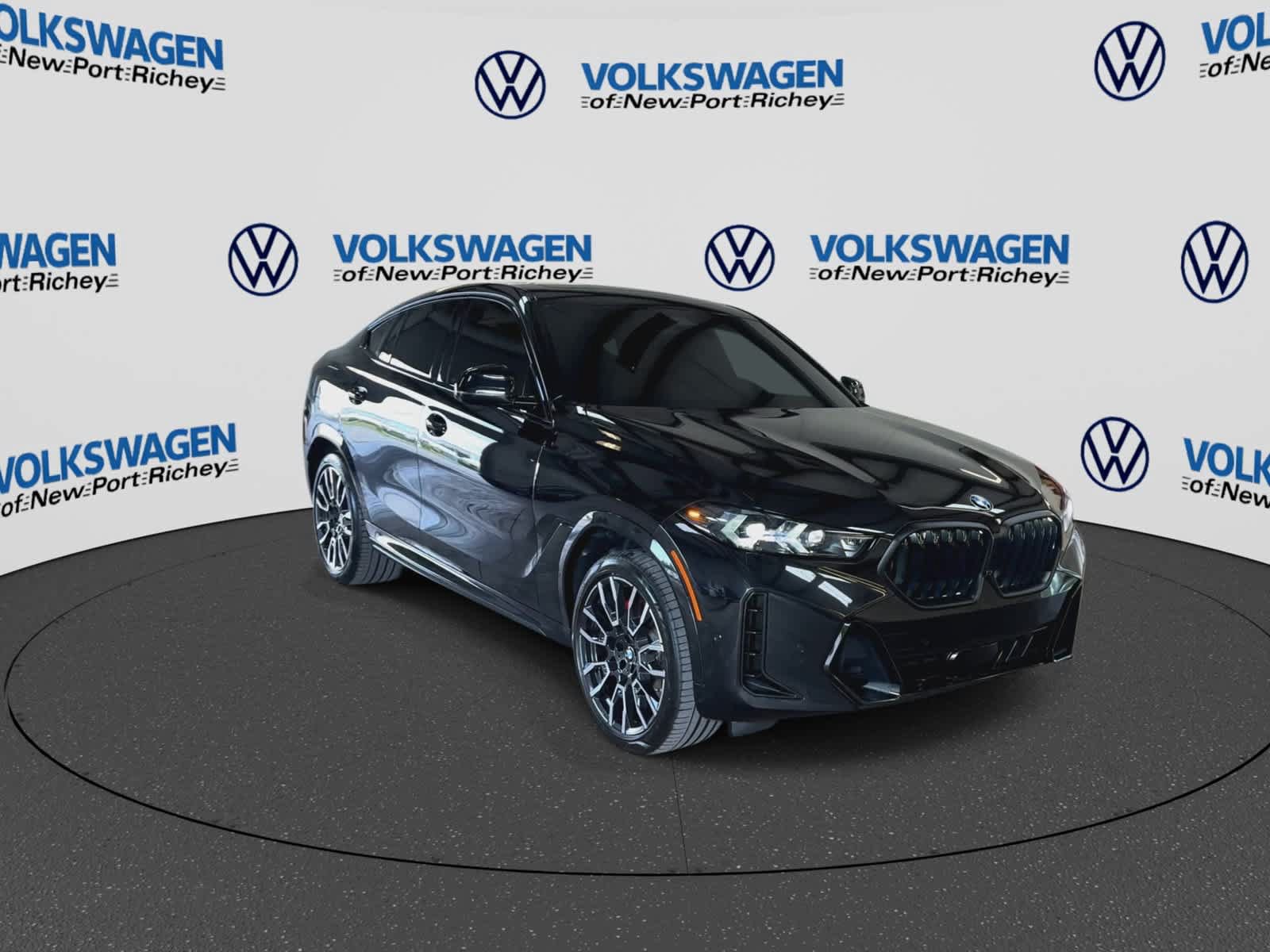 Used 2025 BMW X6 xDrive40i w/ Premium Package AWD/4WD image 2